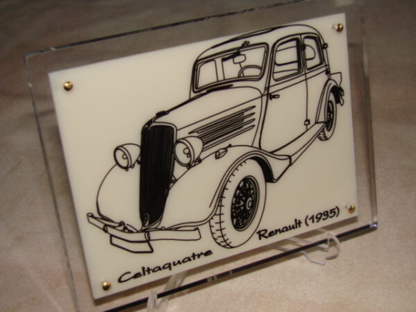 RENAULT CELTAQUATRE - 1935 - 170X130X11MM - 3/4 Avant